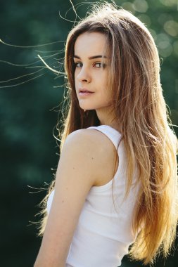 genç güzel kız poz