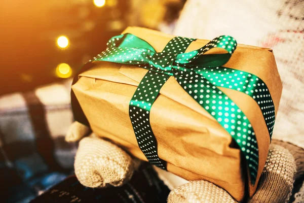 Girl opens a wonderful vintage gift — Stock Photo, Image