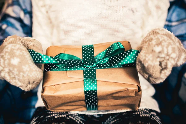 Girl opens a wonderful vintage gift — Stock Photo, Image