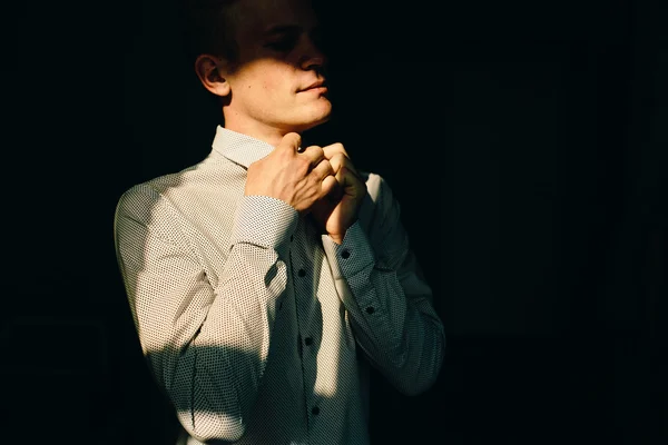 Retrato de boda del novio —  Fotos de Stock