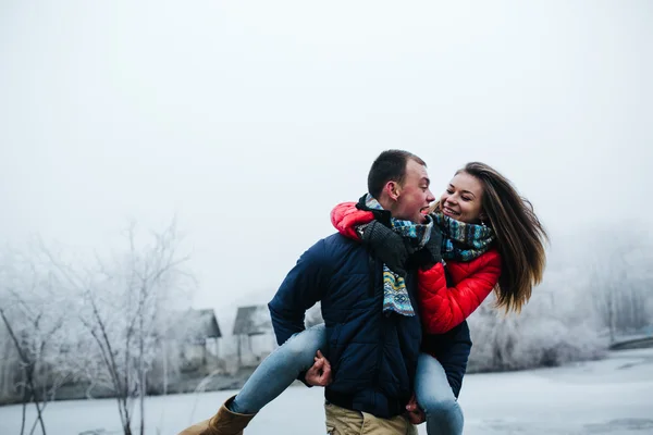 Young beautiful couple having fun — Stock Photo, Image