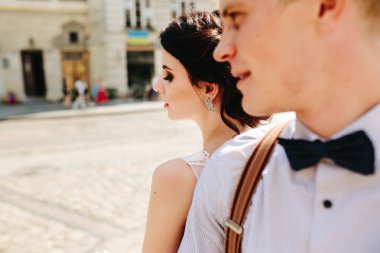 Gelin ve damat Çeşmede poz