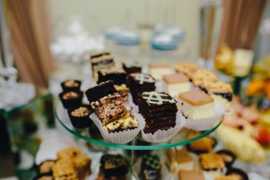 Şeker çubuğu üzerinde düğün töreni