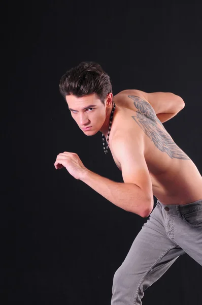 güzel çocuk demostrating çekici ve gizemli