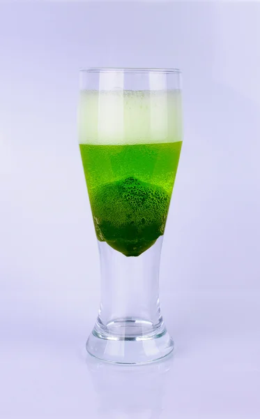 Suyu cam withlime ve köpük ile