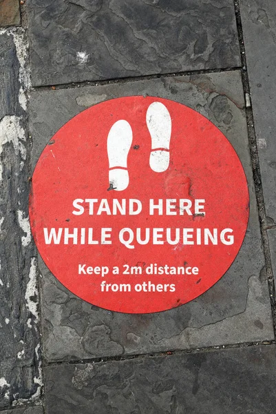 Ein Schild Auf Einem Bürgersteig Weston Super Mare Großbritannien Warnt — Stockfoto