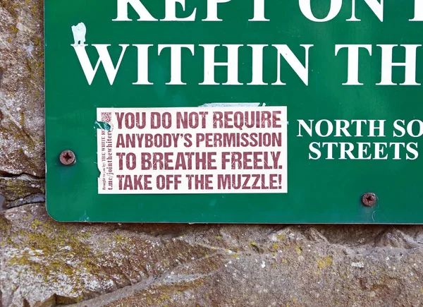 Наклейка Против Использования Масок Вывеске Входа Парк Гроув Уэстон Супер — стоковое фото