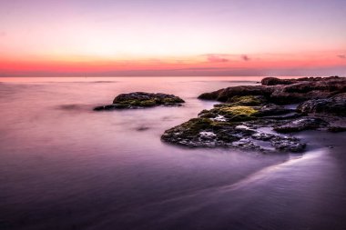 Carabassi plajı, Alicante, İspanya, gün doğumunda.