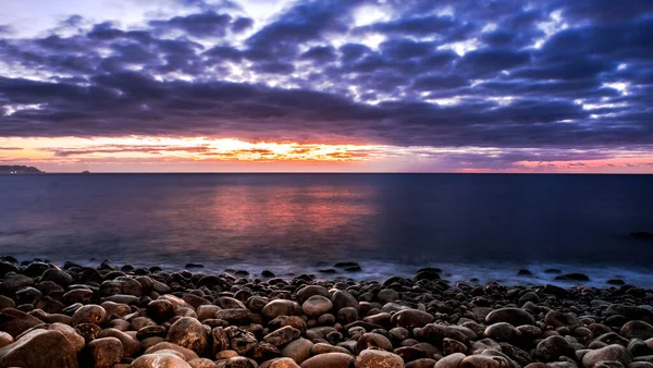 Skalista Plaża Cobeta Fuma Alicante Hiszpania Wschodzie Słońca — Zdjęcie stockowe
