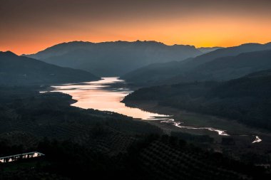 Hornos, Jaen, İspanya 'dan El tranco de Beas rezervuarı