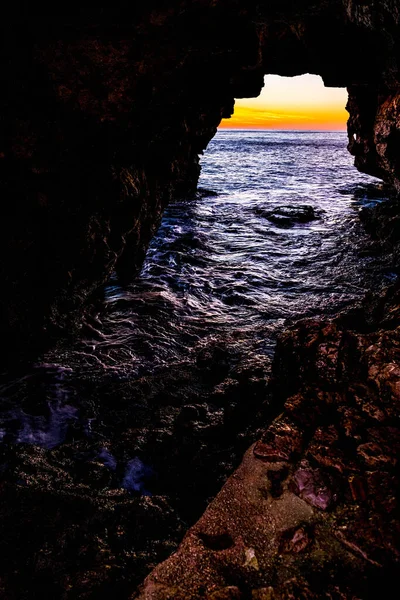 La Cova Benitatxell 'de, İspanyol Akdeniz' inde