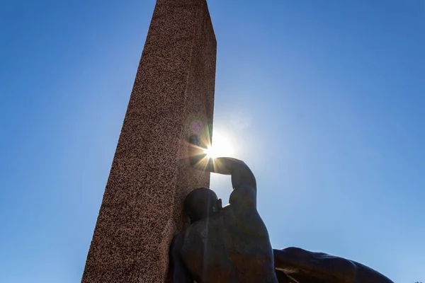 Goinia Daki Praa Civica Nın Merkezinde Mavi Gökyüzü Güneşli Anıtın — Stok fotoğraf