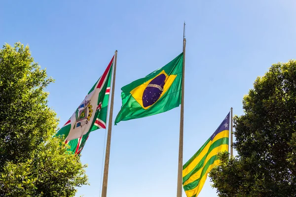 Három Zászló Lobogott Együtt Brazília Zászlója Gois Állam Goinia Városa — Stock Fotó