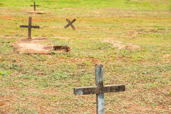 Detalj Flera Kors Enkla Gravar Park Cemetery Cemitrio Parque Staden — Stockfoto