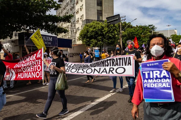 Manifestantes Usando Máscara Segurando Sinais Manifestação Protesto Foto Tirada Durante — Fotografia de Stock