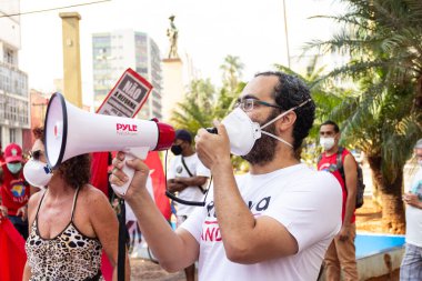 Fotoğraf, Brezilya Cumhurbaşkanı Jair Bolsonaro 'ya karşı düzenlenen bir protesto sırasında çekildi..