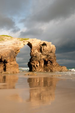 Las Catedrales plajı, Ribadeo, İspanya.