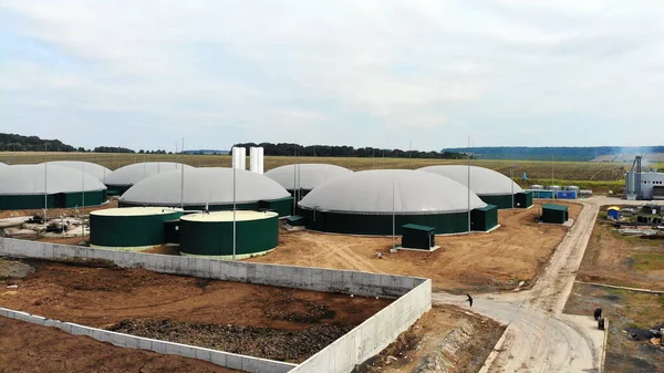 Biogas Luchtfoto Van Een Biogasinstallatie Een Boerderij Groene Velden Duurzame — Stockfoto