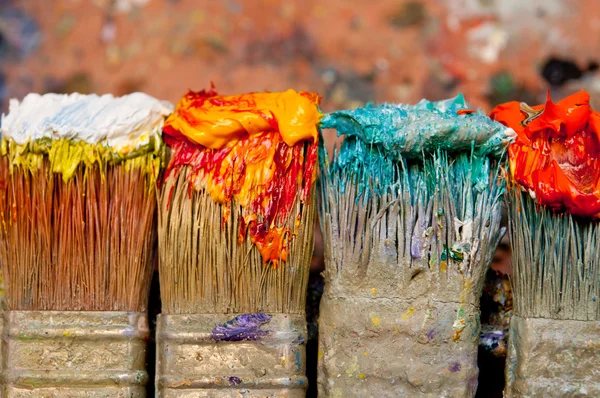 Sanatçının eski fırçalar