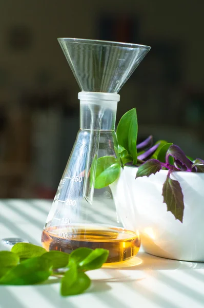 Mortar and pestle with herbs — Stock Photo, Image