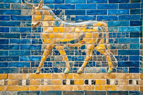 Bergama Müzesi'nde Babil şehir duvar