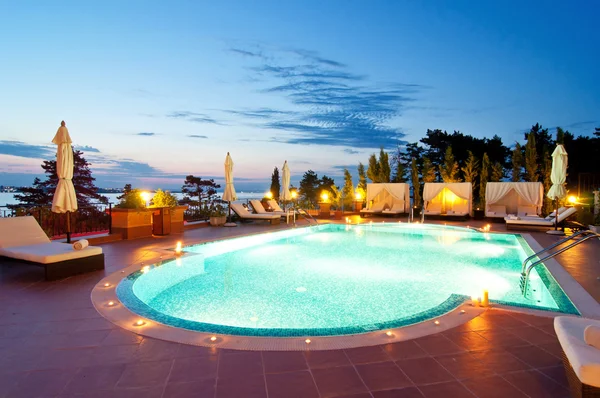 Swimming pool of hotel — Stock Photo, Image