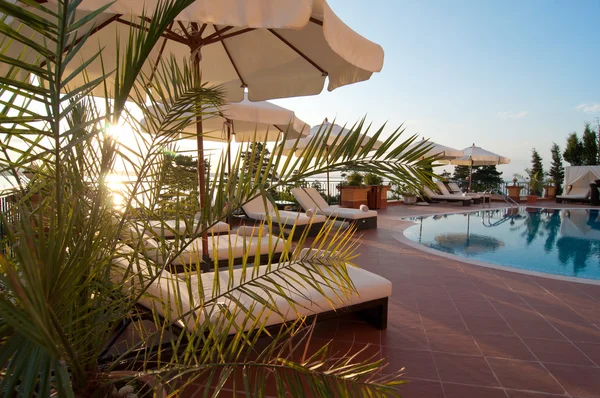 Swimming pool of hotel — Stock Photo, Image