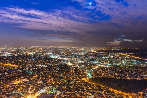 Gece Istanbul şehir.