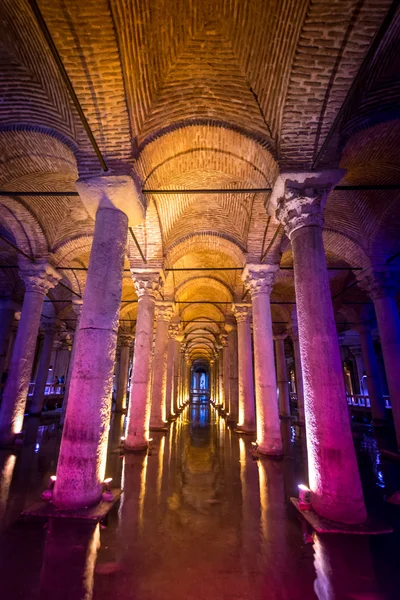 Antik Bina sütunlarının