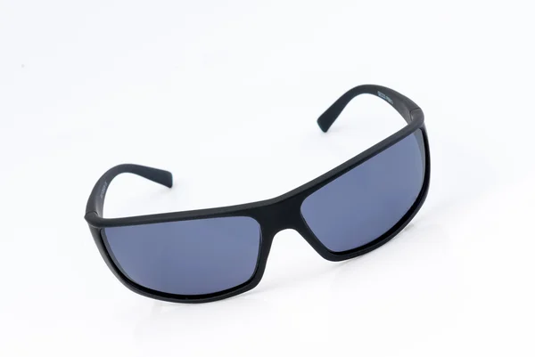 Mode schwarze Sonnenbrille auf weiß — Stockfoto