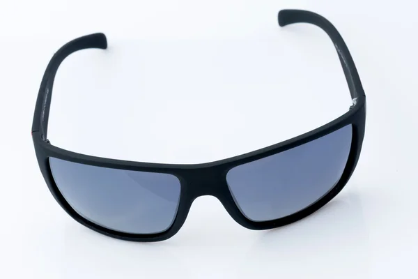 Moda gafas de sol negras sobre blanco —  Fotos de Stock