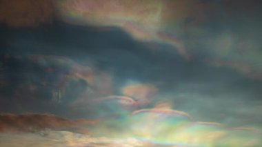 Renkli nacreous polar stratosferik bulutlar pastel renkler zaman ayarlı