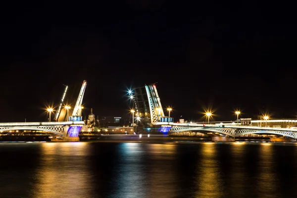 Saint-Petersburg duyuru Köprüsü — Stok fotoğraf