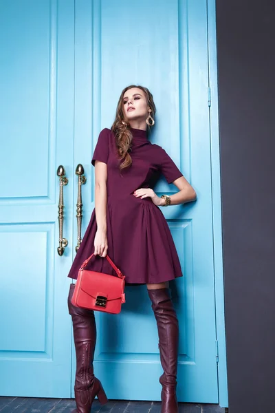 Mujer moda hermoso estilo ropa colección modelo catálogo —  Fotos de Stock