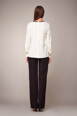 Güzellik moda giysiler casual koleksiyonu kadın modeli esmer