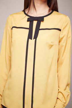 Güzellik moda giysiler casual koleksiyonu kadın modeli esmer