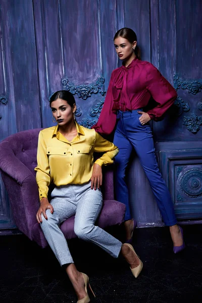 Güzel seksi kadın elbise moda stil giyim sonbahar sonbahar