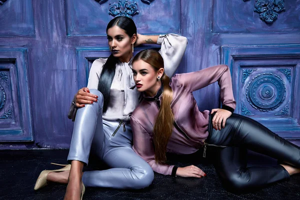 Güzel seksi kadın elbise moda stil giyim sonbahar sonbahar