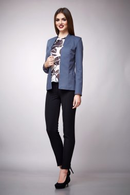 Güzellik moda giysiler casual koleksiyonu kadın modeli esmer