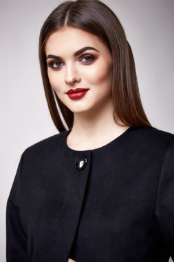 Güzellik moda giysiler casual koleksiyonu kadın modeli esmer