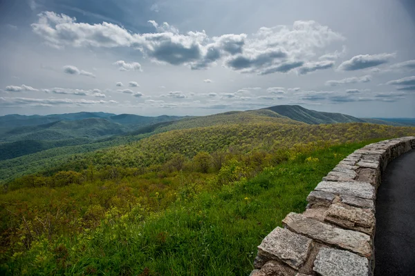 Uitkijk over Shenandoah in het voorjaar — Stockfoto