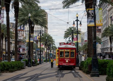 New Orleans, ABD: 1 Mart 2020: Trolley 2022 New Orleans şehir merkezinde