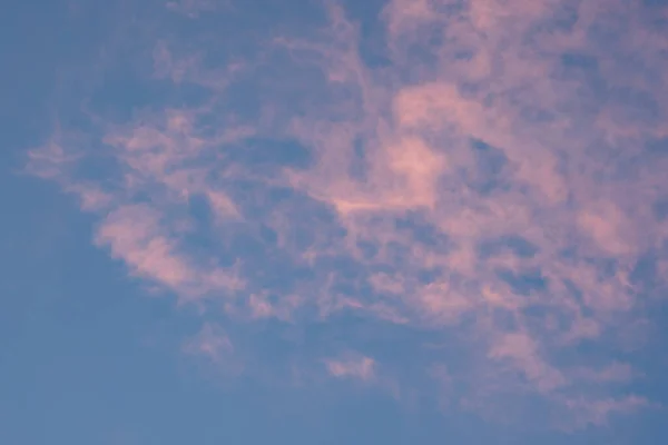 Nuvens Uísque Ficam Cor Rosa Pôr Sol — Fotografia de Stock