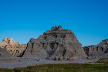 Çorak Topraklar Ulusal Parkı 'nda Mavi Gök Şafaktan Hemen Sonra Kaya oluşumu