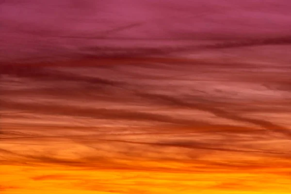 Пурпурні Хмари Падають Жовтого Драматичному Заході Сонця Над Національним Парком — стокове фото