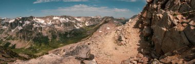 Grand Teton Ulusal Parkı 'ndaki Şelale Kanyonu Panoramasına Geç