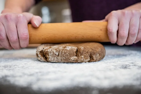 Firm Gingerbread Dough Getting Rolled Cookies Holiday Baking Session — ストック写真
