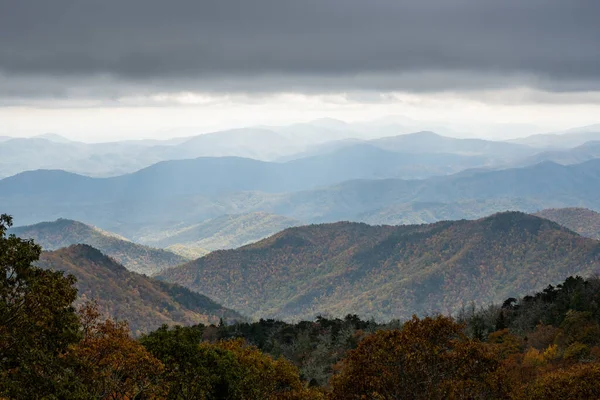 Haze Regen Herfst Vallei Hieronder Ziet Great Smoky Mountains National — Stockfoto