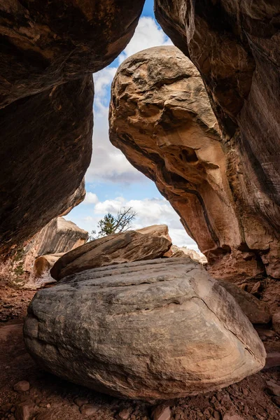 Archway Large Boulder Trail Dans Quartier Des Aiguilles Parc National — Photo