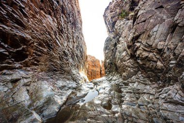 Big Bend Ulusal Parkı 'ndaki Pencerede Düşen Küçük Havuz